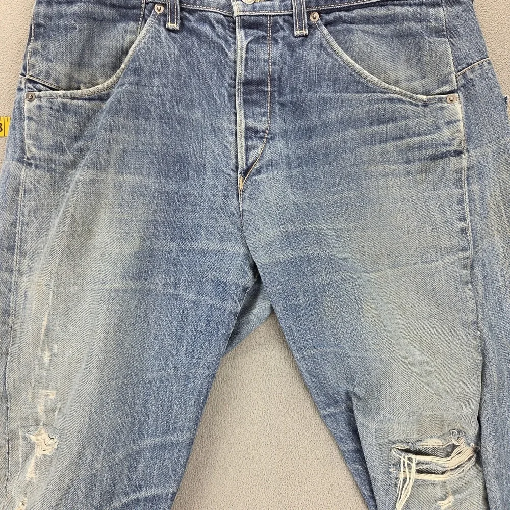 Vintage Levis Engineered Jeans Mens Blue Twisted Thrashed Medium Wash Fits 32x33
